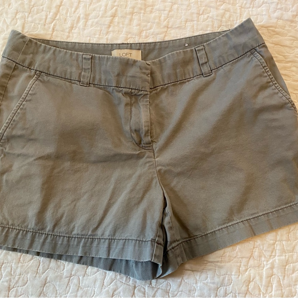 LOFT Women's Stylish Gray Shorts